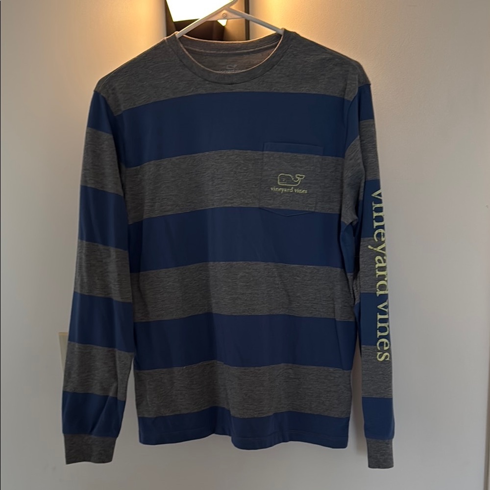 Vineyard Vines Boys's XL (18) Blue and Gray Striped Shirt
